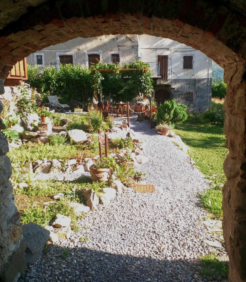 B&B L'Abric - Centro Storico Di Limonetto Limone Piemonte Eksteriør bilde